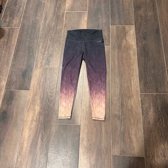 Ar-33 Purple/Pink Ombre High Rise Legging Yoga Pants Sz L NWOT - Picture 3 of 6